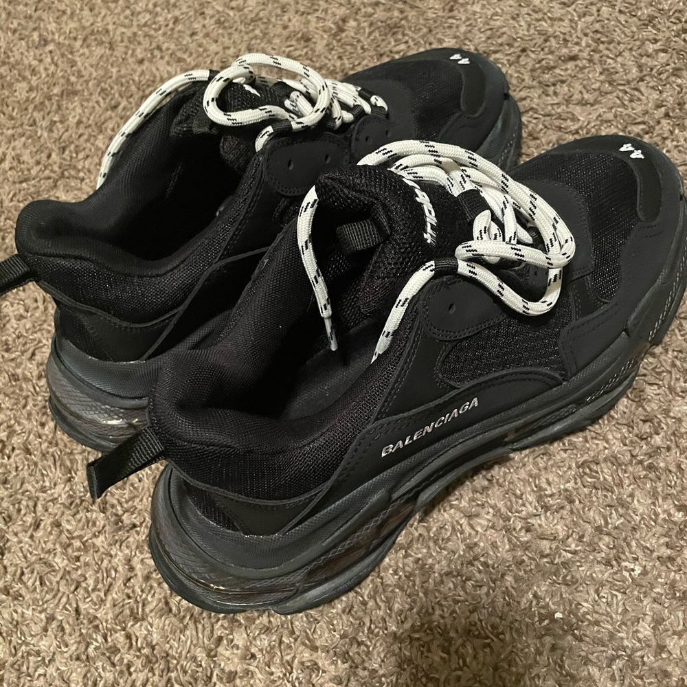 Balenciaga triple s